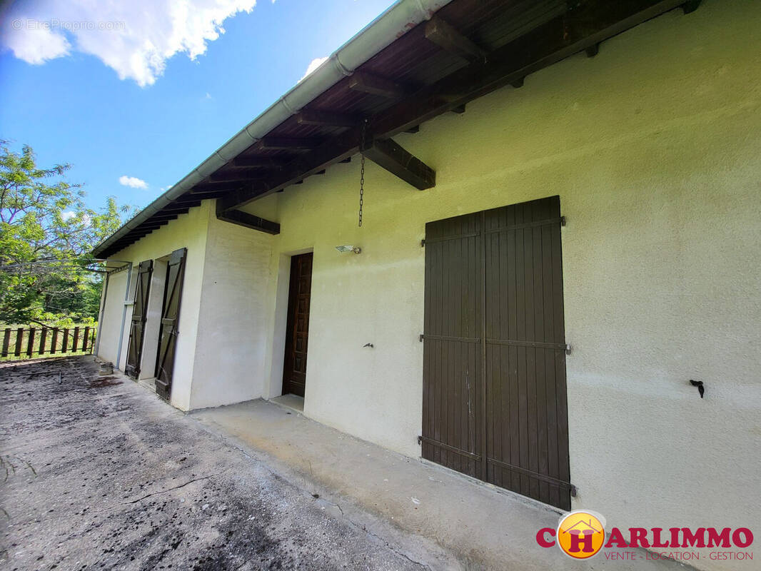 Maison à SAINT-JUNIEN