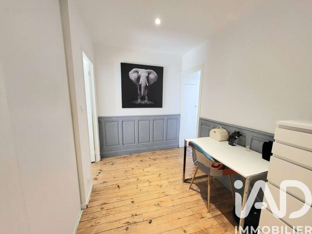 Photo 8 - Appartement à SAINT-JUST-SAINT-RAMBERT