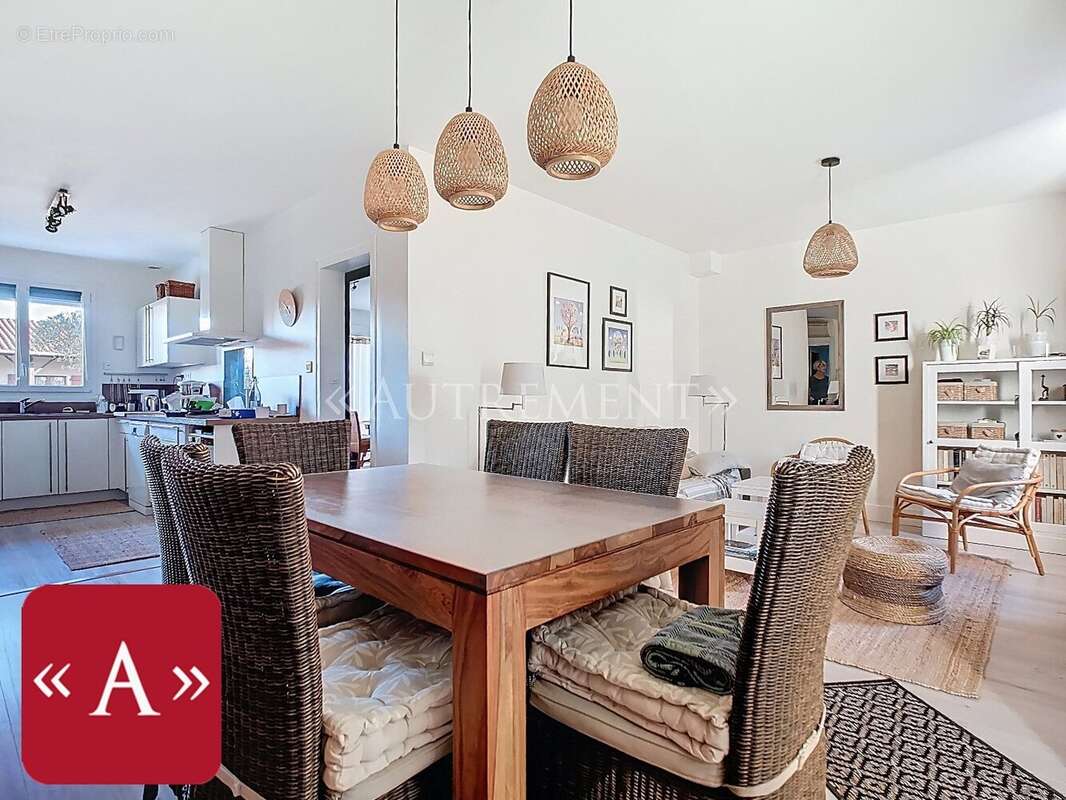 Maison à SAINT-SULPICE