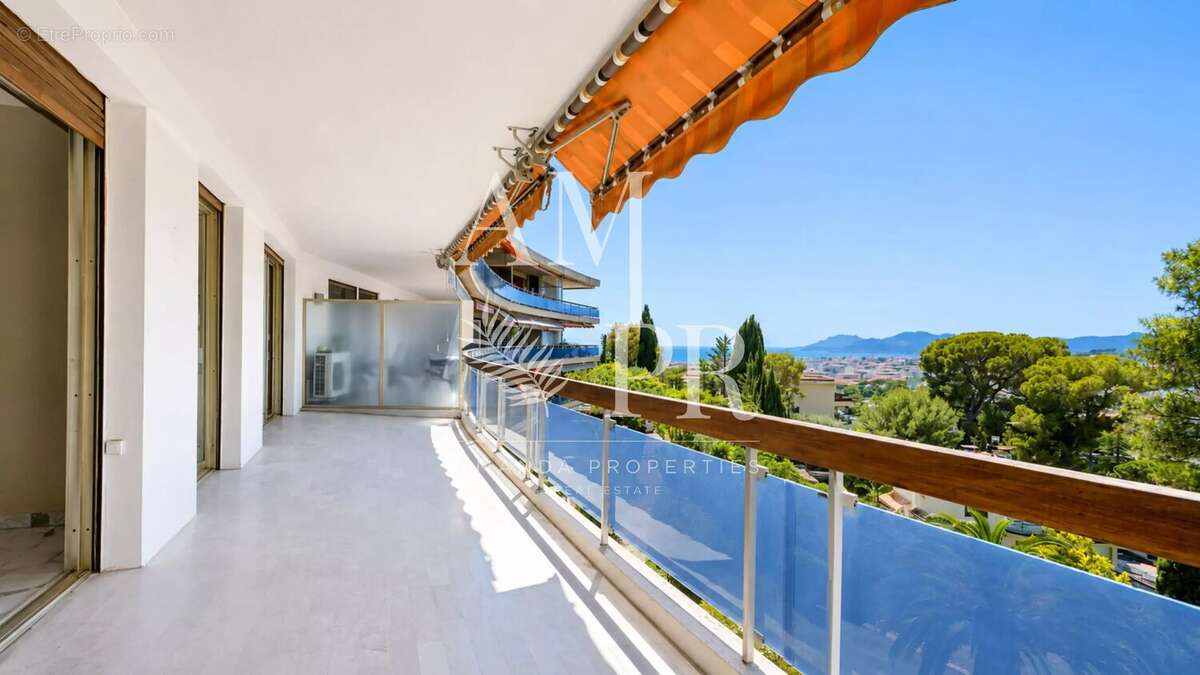 Exclusivité : 2 pièces vue mer - photo 2