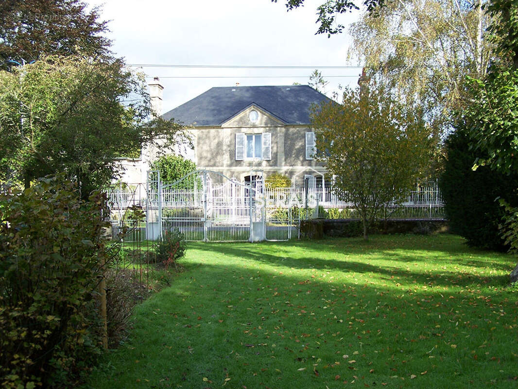 Maison à TRACY-BOCAGE