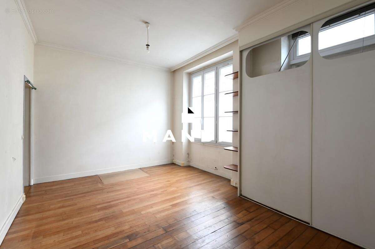 Appartement à NEUILLY-SUR-SEINE