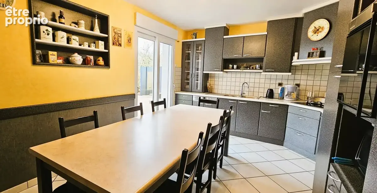 Maison 230 m² à Carhaix-Plouguer  - photo 9
