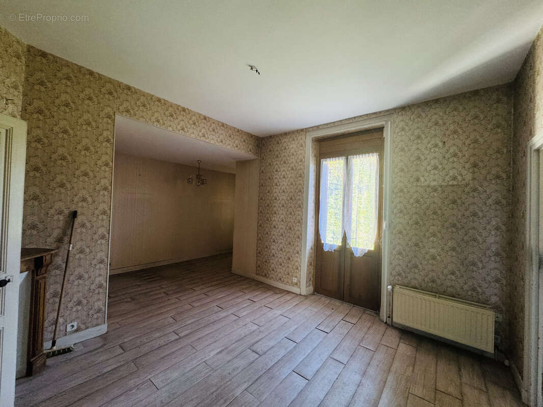 Maison à Ussel en Corrèze - photo 2