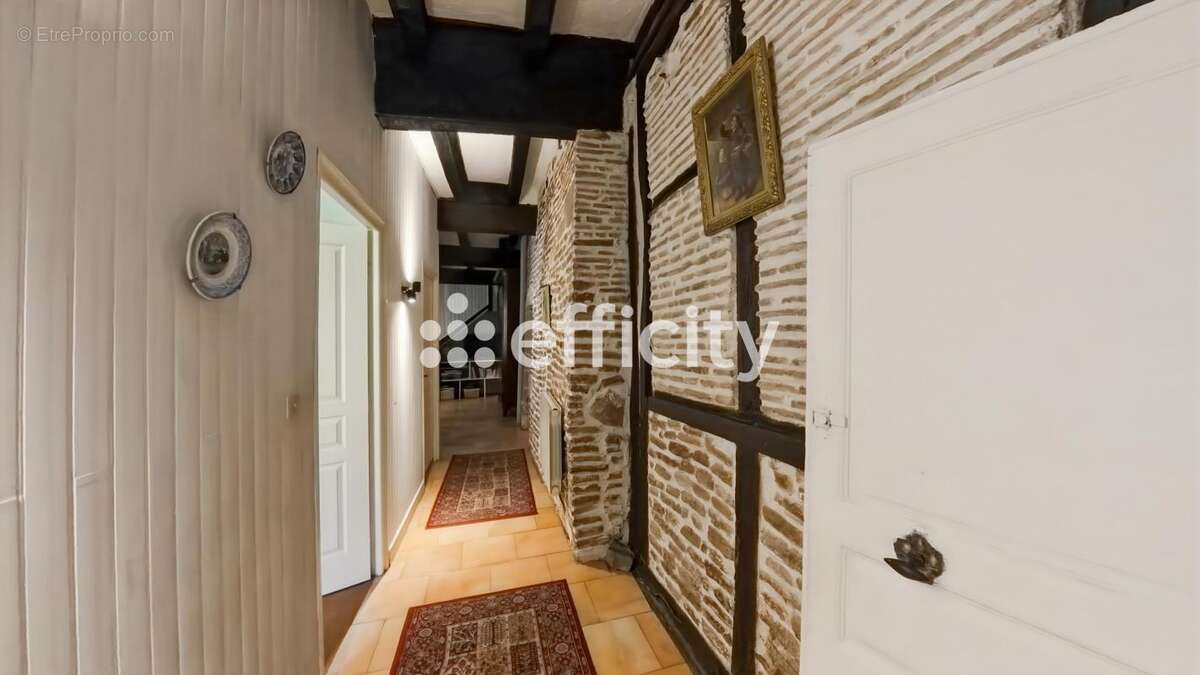 Maison 265 m² à Penne-D'agenais  - photo 15