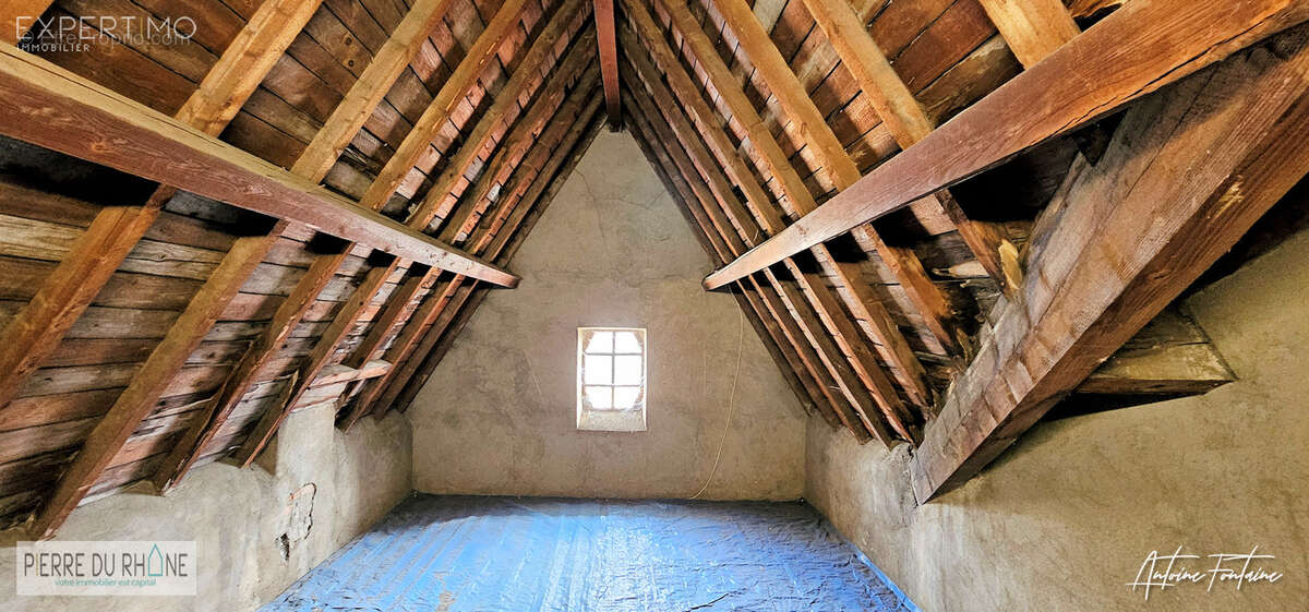 Maison à PIERRE-BENITE