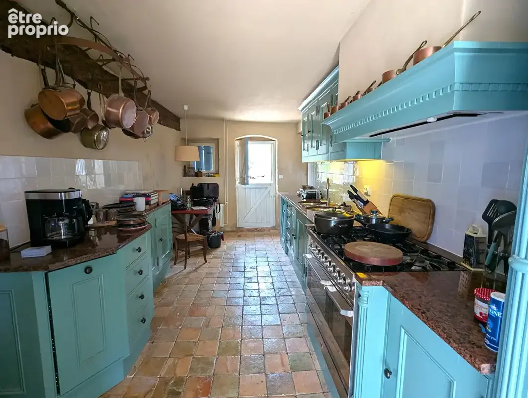 INDRE - Charmante propriété ancienne avec trois chambres, deux pièces de réception et un gîte indépendant d'une chambre. - photo 3