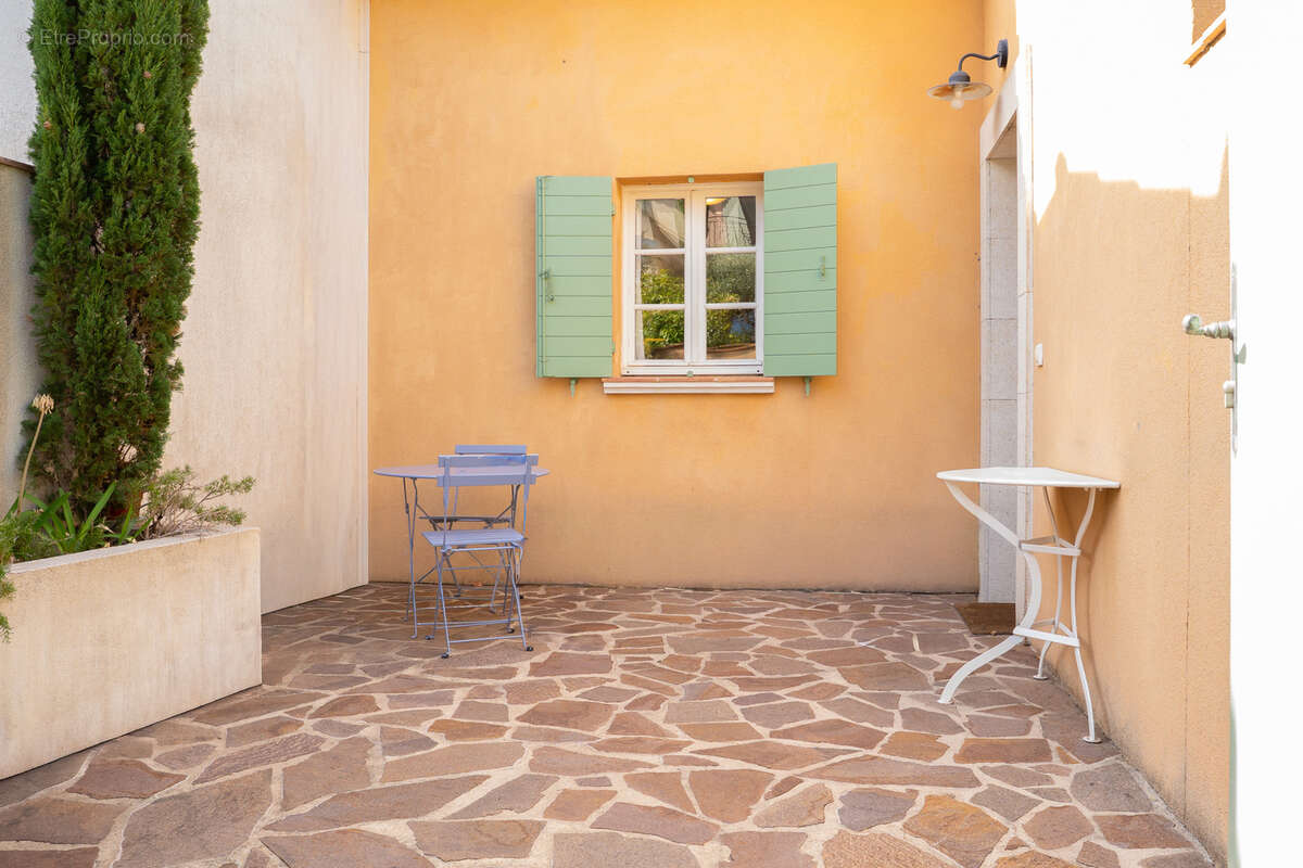Maison à LA MOTTE