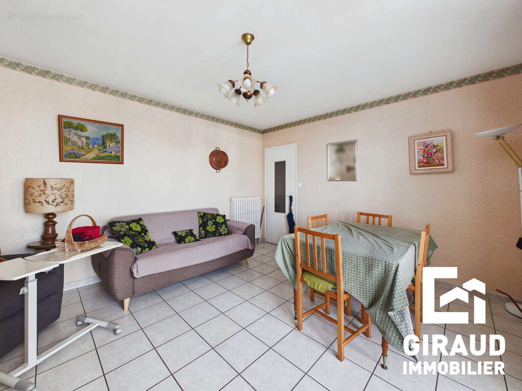 Appartement à FONTENAY-LE-COMTE