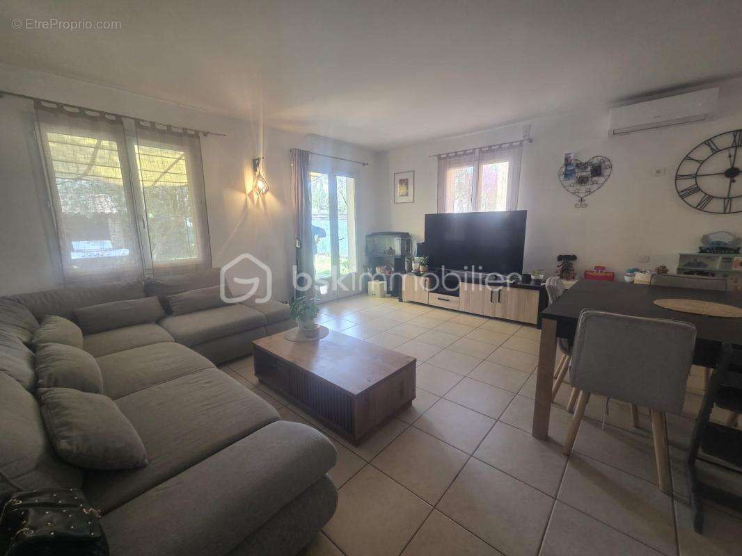 Maison à LA BASTIDE-DES-JOURDANS