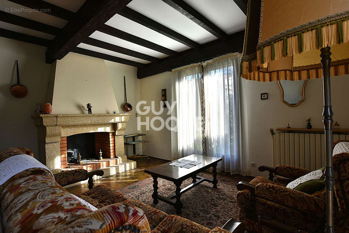 Maison à LAROQUE-DES-ALBERES