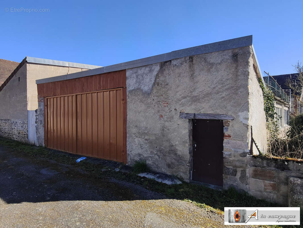 Maison à CHAMBON-SUR-VOUEIZE