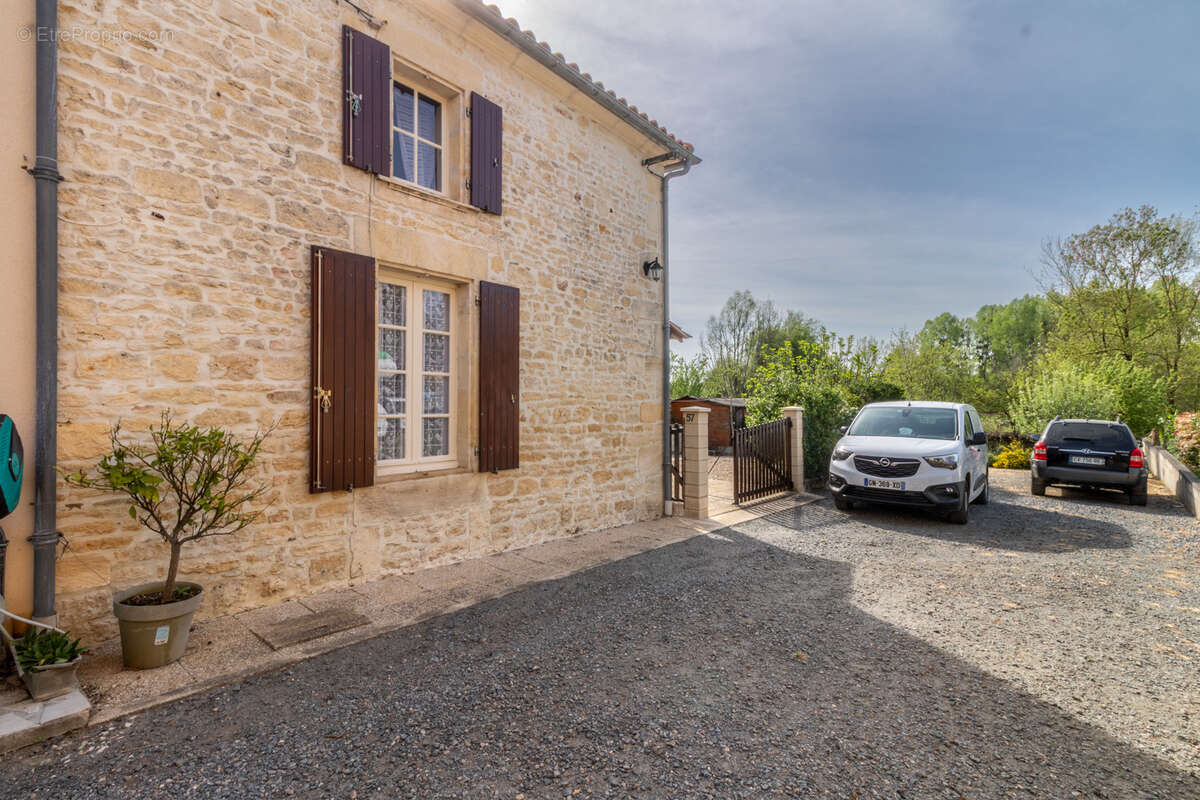 Maison à ARCHINGEAY