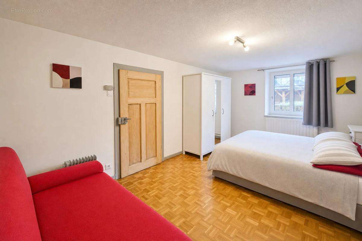Maison de 6 pièces de 195 m² à Rosteig - photo 12