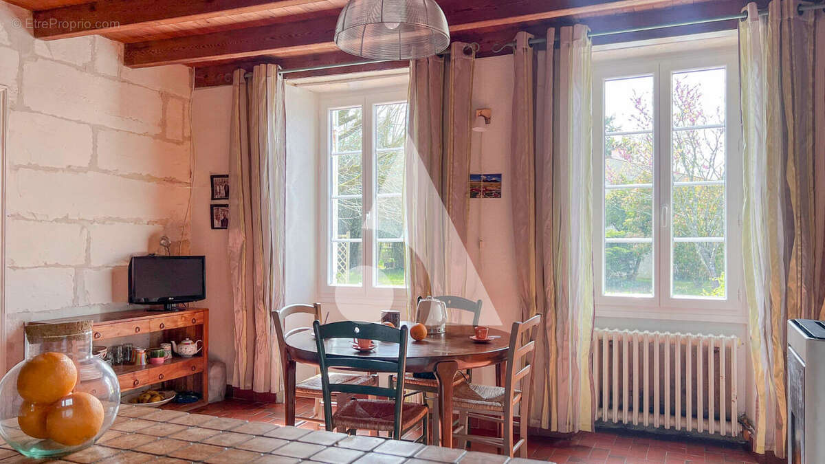 Maison à LE DOUHET