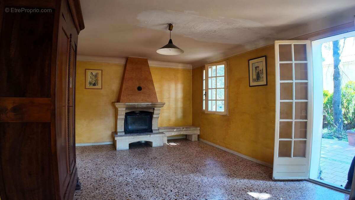 Maison à CHATEAURENARD