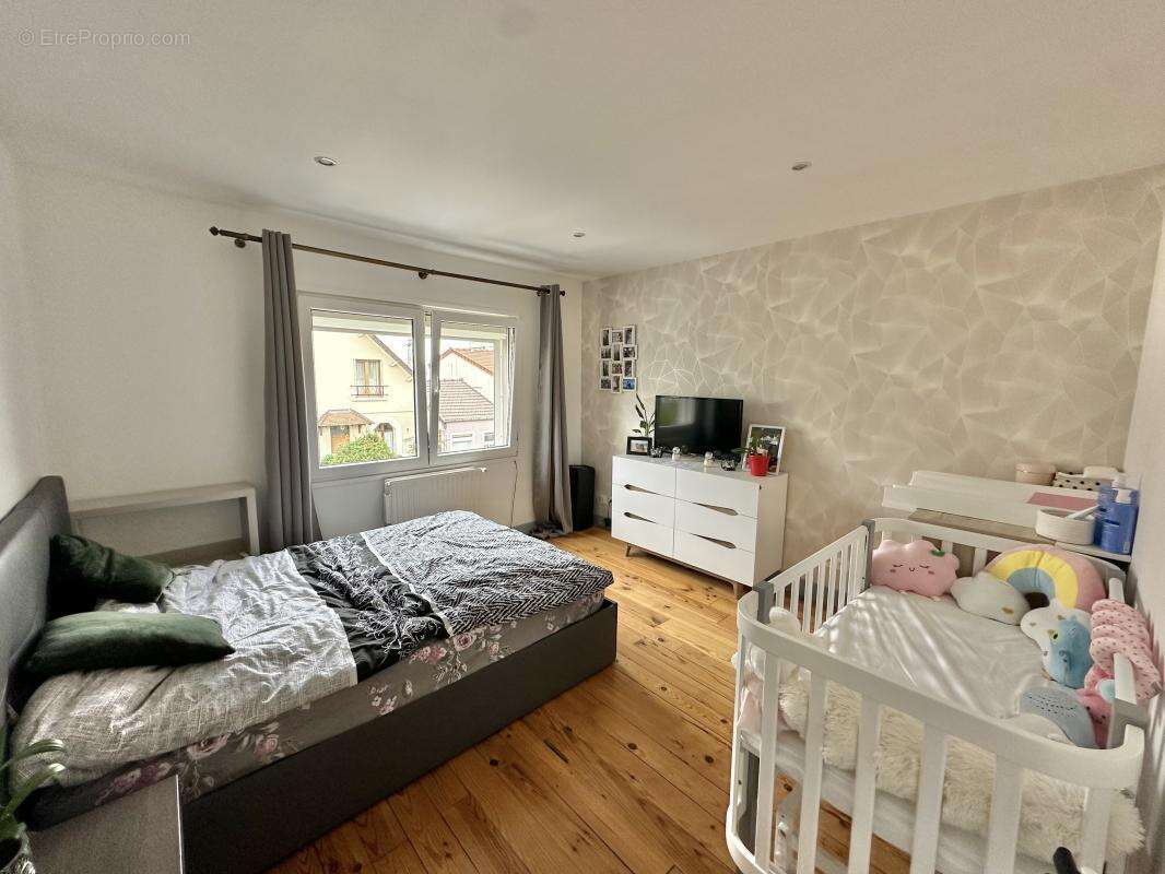 Appartement à COLOMBES