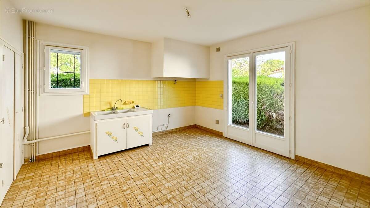 BERGERAC – Maison familiale de 174 m² avec garage, terrain 390 m² - photo 17
