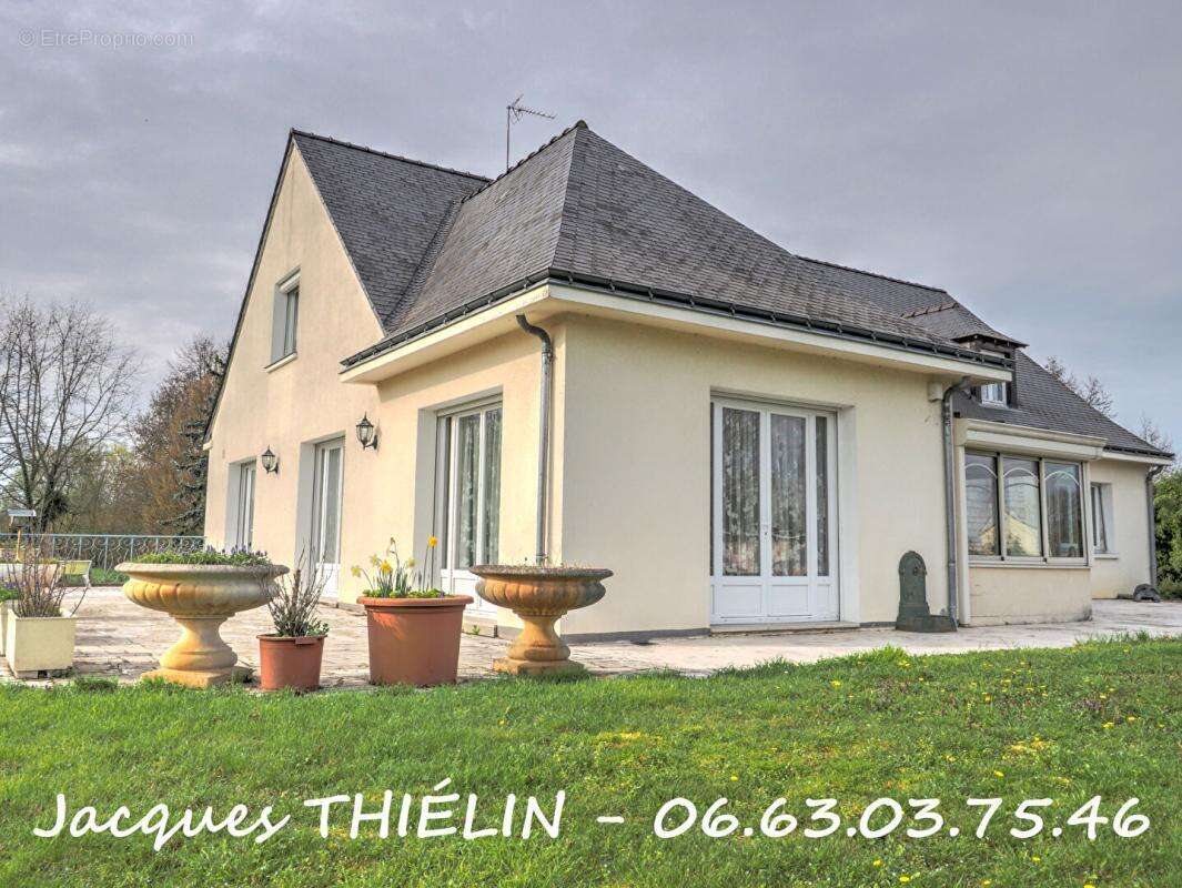 Maison à LONGUE-JUMELLES