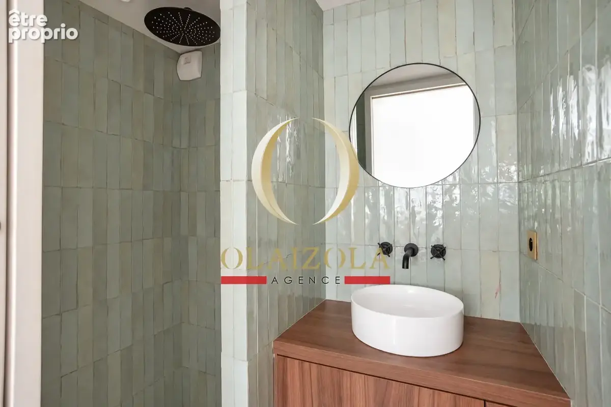 CIBOURE / GOLF DE LA NIVELLE - Elégant appartement parfaitement rénové. - photo 11