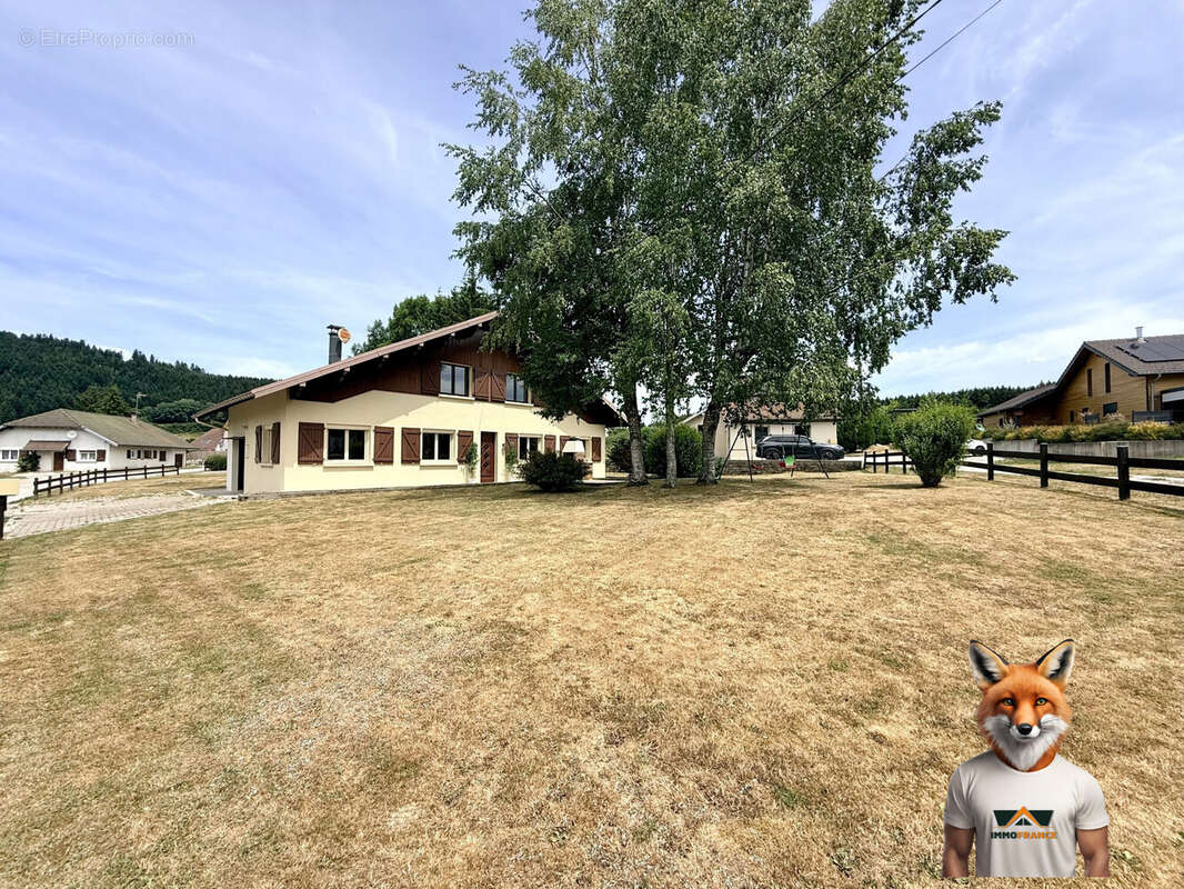 Maison à ORCHAMPS-VENNES