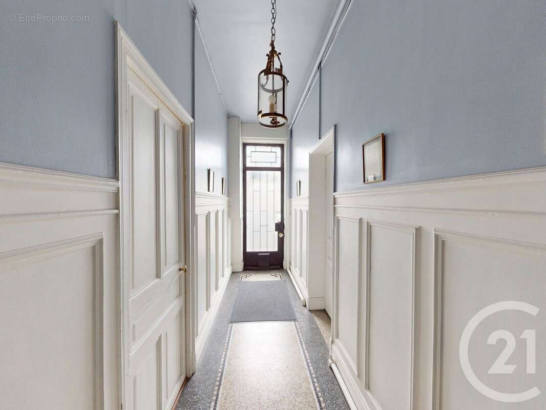 Autre à SAINT-QUENTIN