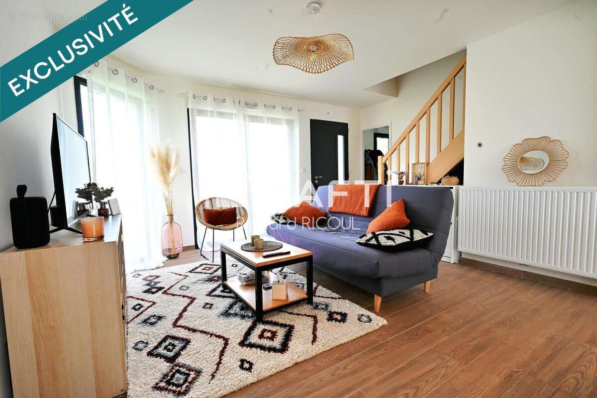 Maison 92 m² à Goustranville  - photo 4
