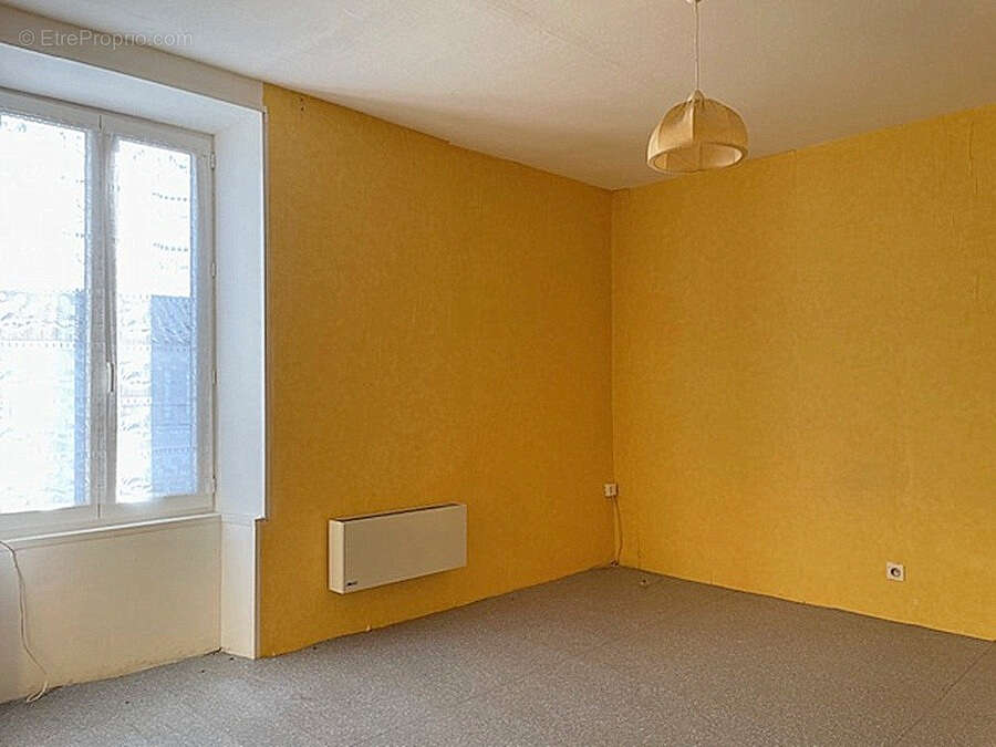 Maison à rénover avec beau potentiel - 105 m² - Proche La Rochelle - photo 12