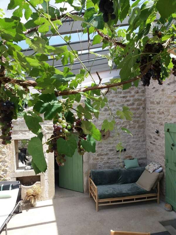 Maison à LA BASSE-VAIVRE