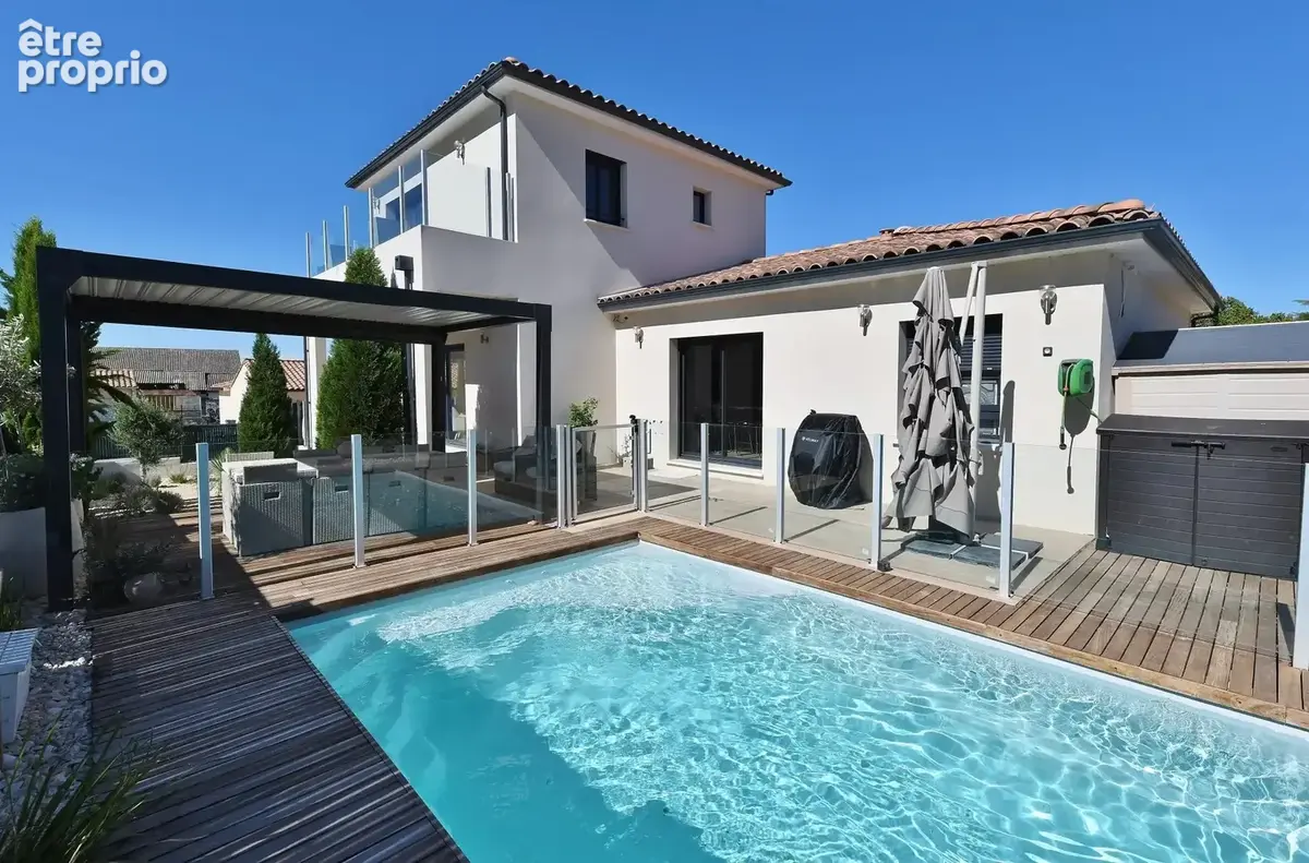 Uzès - Villa contemporaine avec piscine chauffée et jardin - photo 2