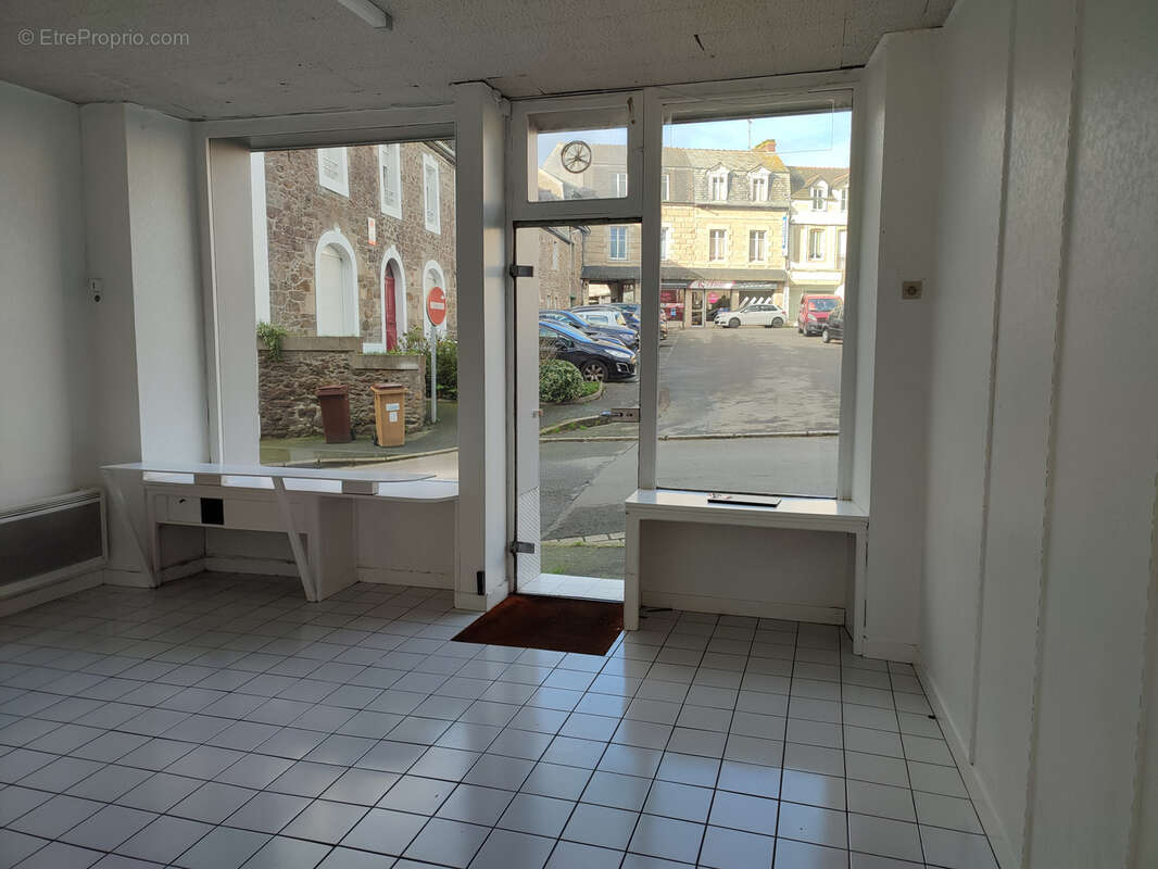 A vendre - soquet immobilier - ensemble de 2 maisons mitoyennes  gite+ local commercial  - plancoet centre - photo 12
