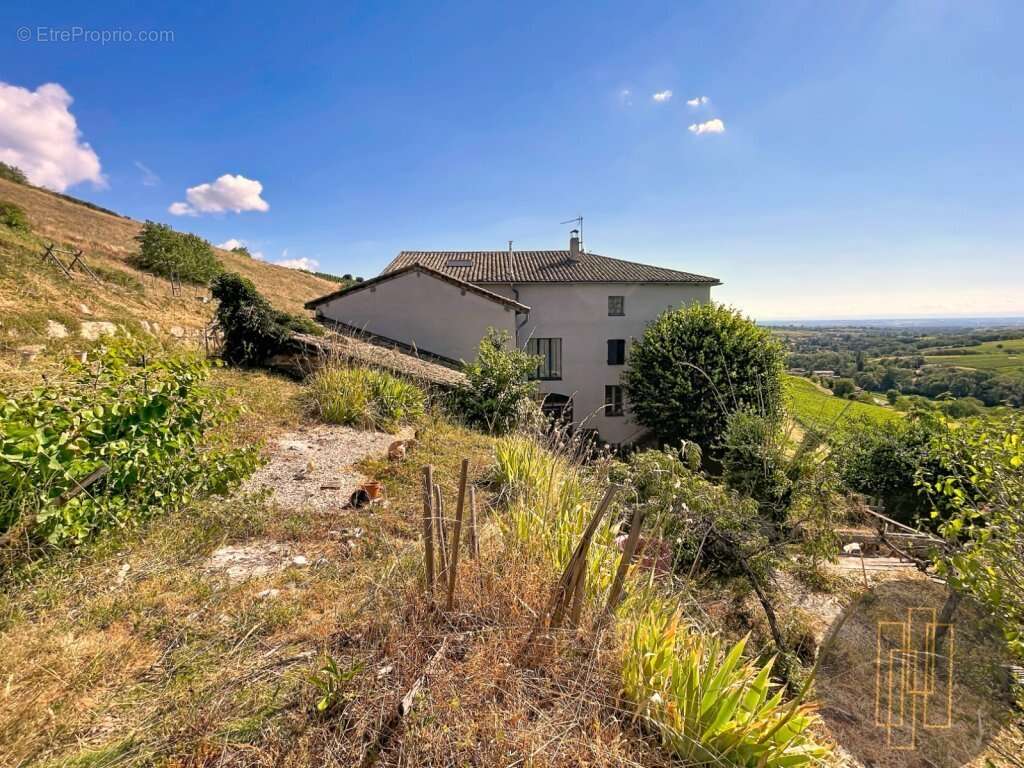 Propriété de charme de 522m2 avec piscine et vue dégagée - photo 18