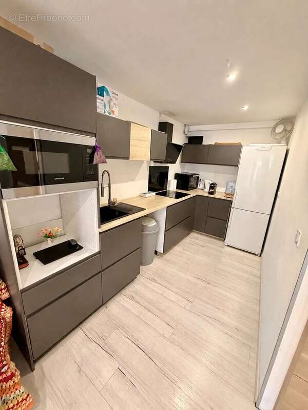 Appartement à PUGET-THENIERS