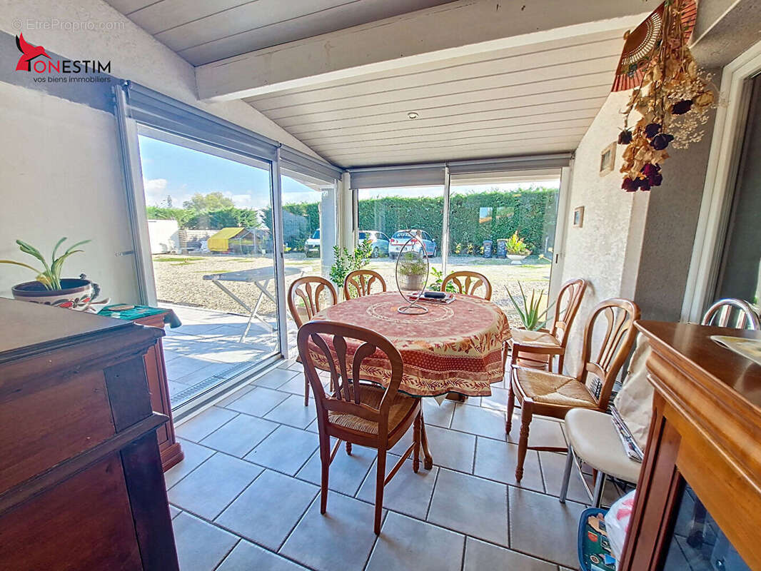 Maison à SURY-LE-COMTAL