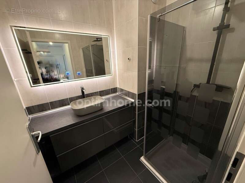 Appartement à AMNEVILLE