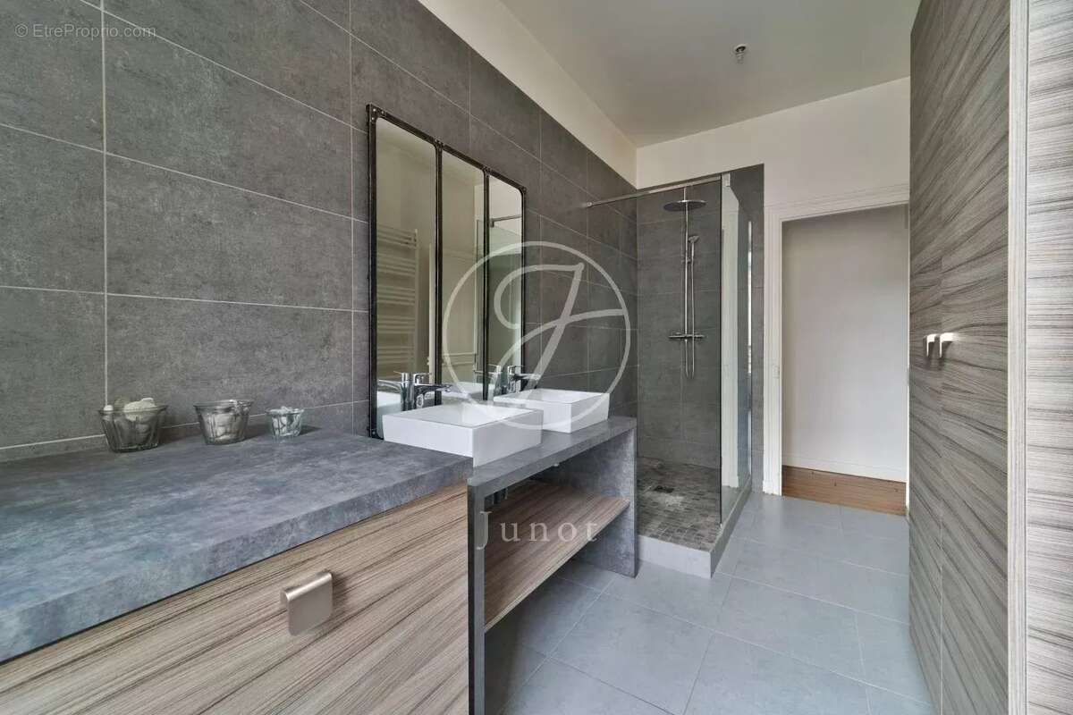 Appartement à VERSAILLES