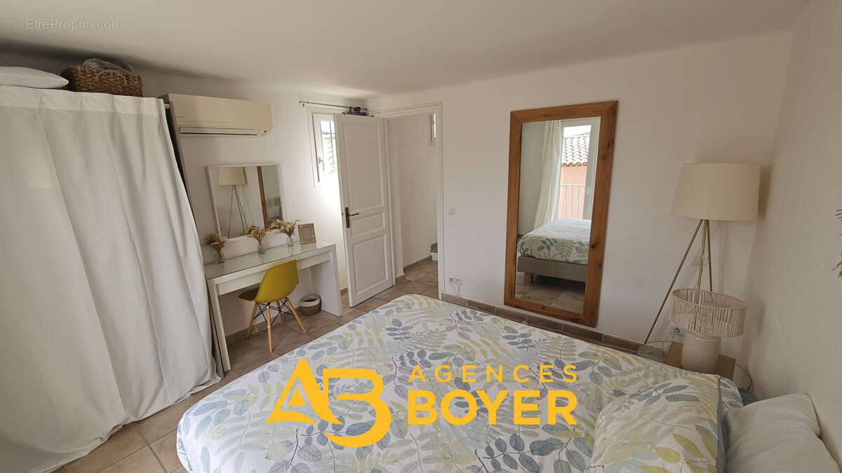 Maison de charme,centre-ville,4 chambres,studio indépendant, climatisation,commerces proches. - photo 11