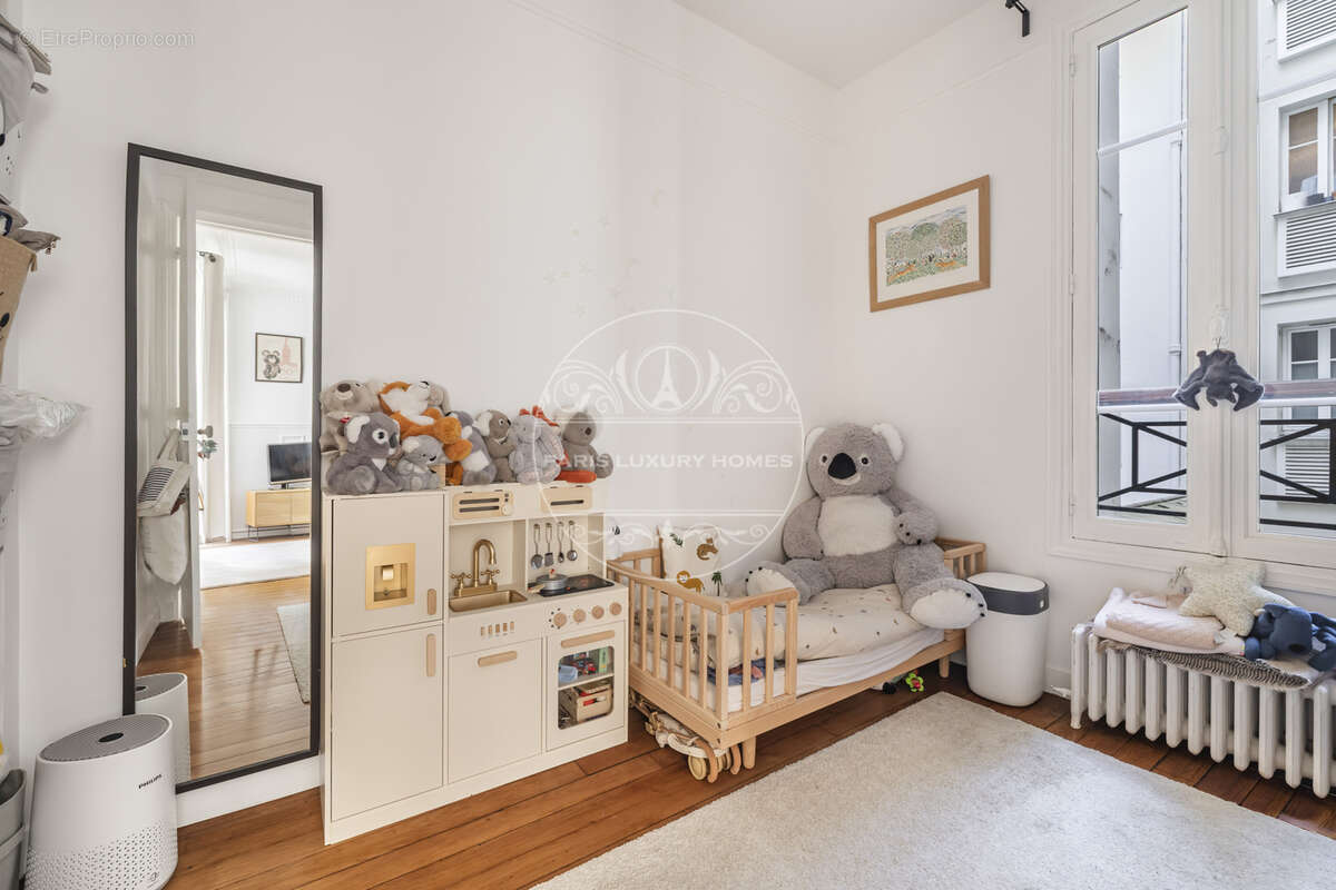 Appartement à PARIS-9E