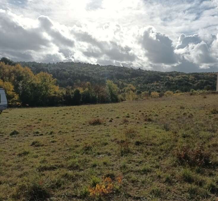 Terrain à VILLEFLOURE