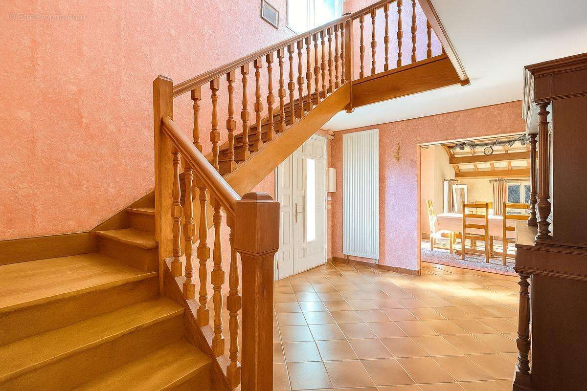 Maison à MONTVALEN