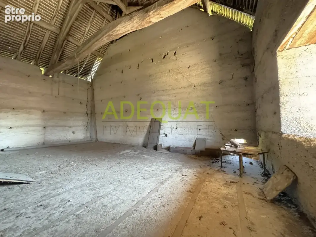 St victor de morestel, grange a renover 200m2 planchers - photo 6