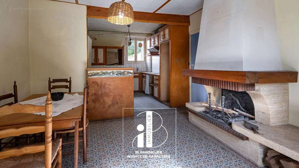 Maison à SAMOIS-SUR-SEINE