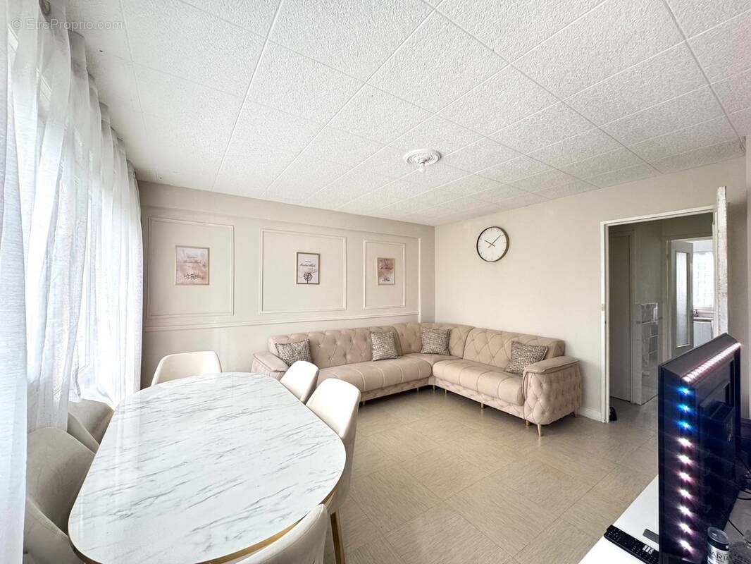 Appartement à AVON