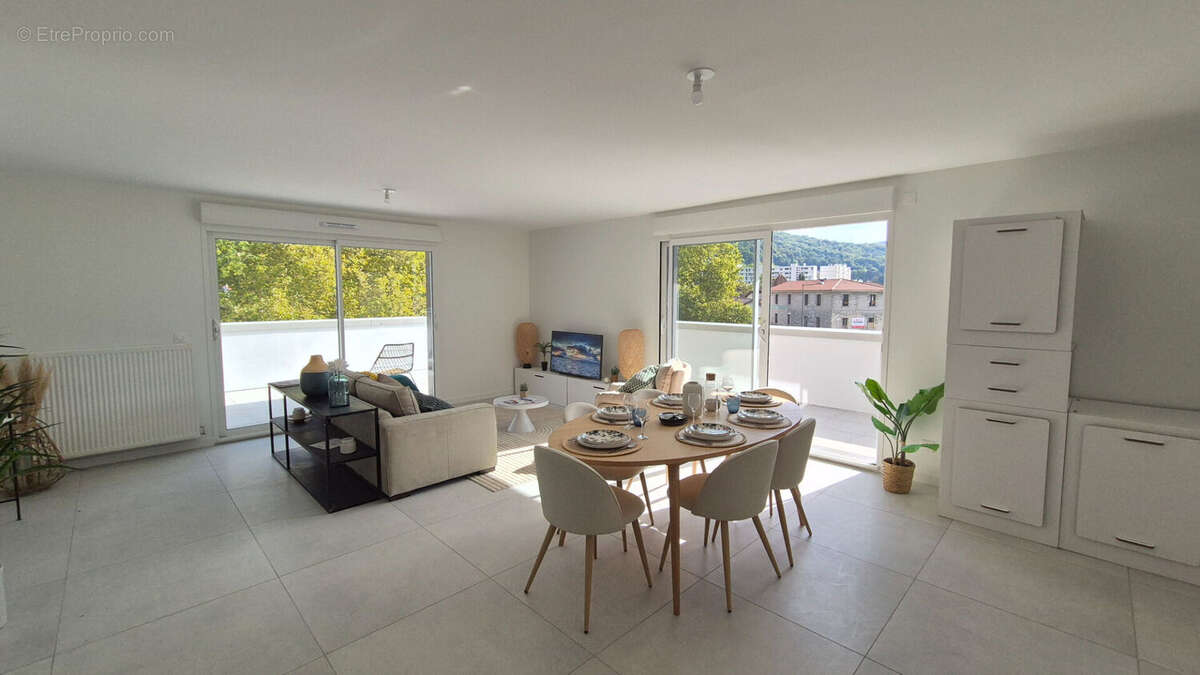 Appartement Saint Martin D Heres 5 pièce(s) 108 m2 - photo 14