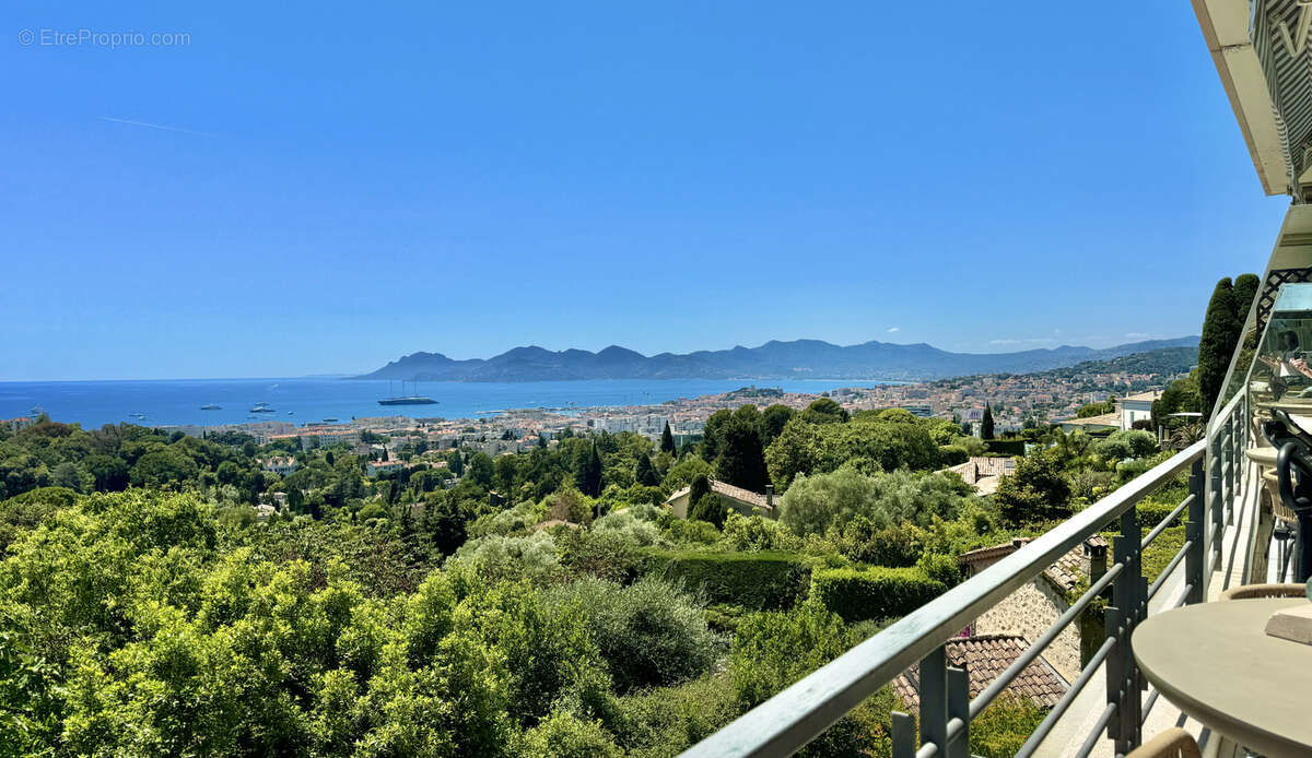 2p vue mer panoramique - cannes residentiel - photo 2