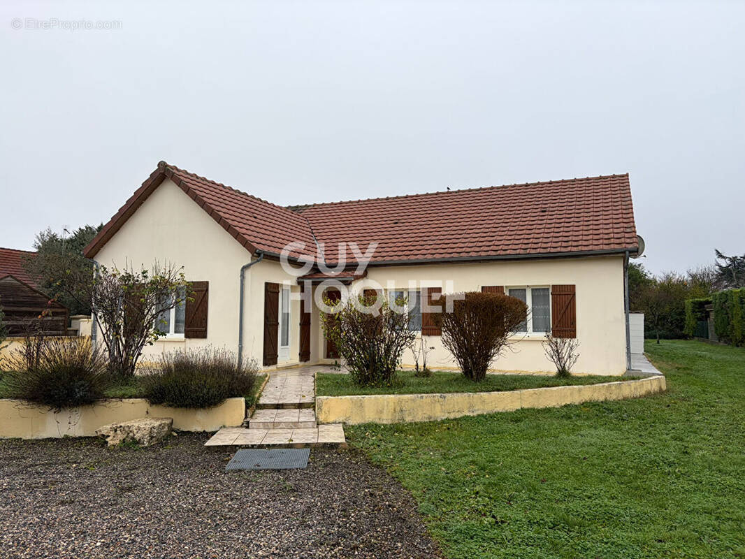 Maison à BERRY-BOUY