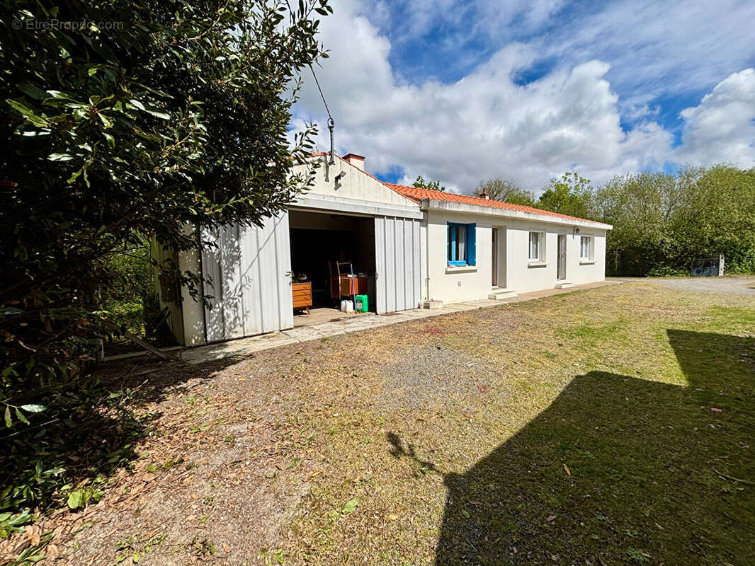 Maison à SALLERTAINE