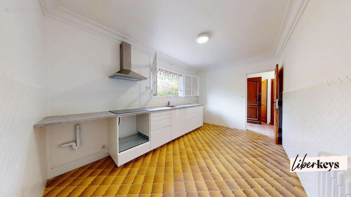 Grande Maison - avec appartement indépendant en rdc sur 800 m² clos, quartier recherché à Draguignan - photo 11