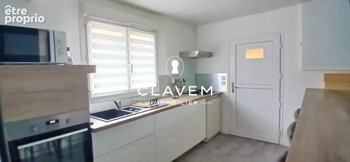 Maison 75 m² à Montendre  - photo 4