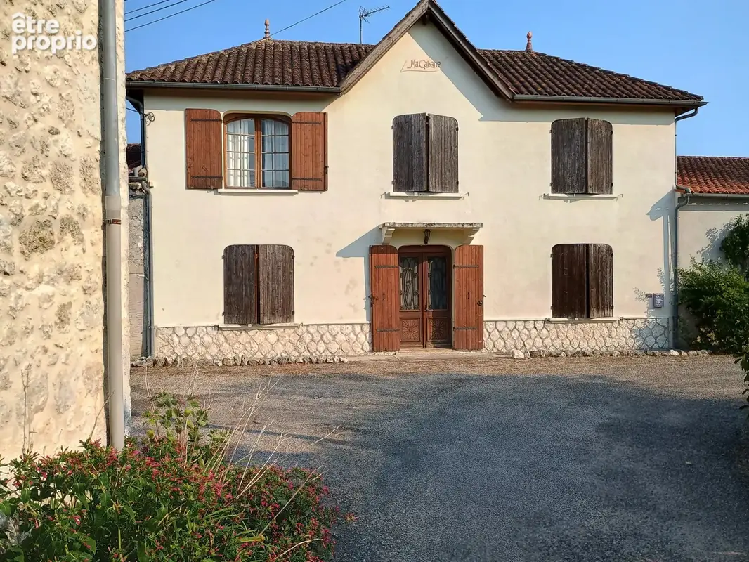 Charmante Maison de Campagne avec Dépendance de 116 m², Piscine et Vue Panoramique - photo 15